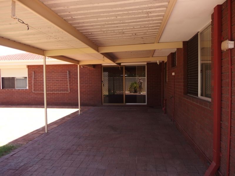 10 Salisbury Road, Midvale WA 6056