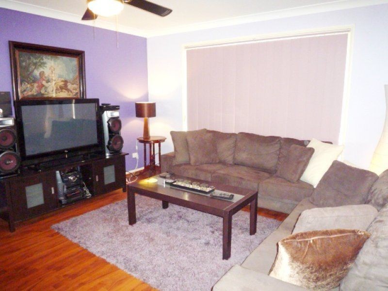 21 Wisteria Drive, Regents Park QLD 4118