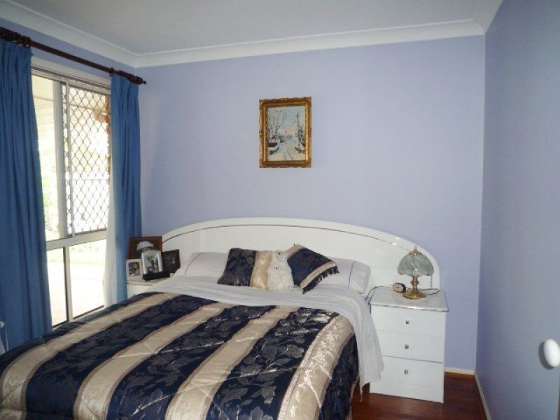 21 Wisteria Drive, Regents Park QLD 4118