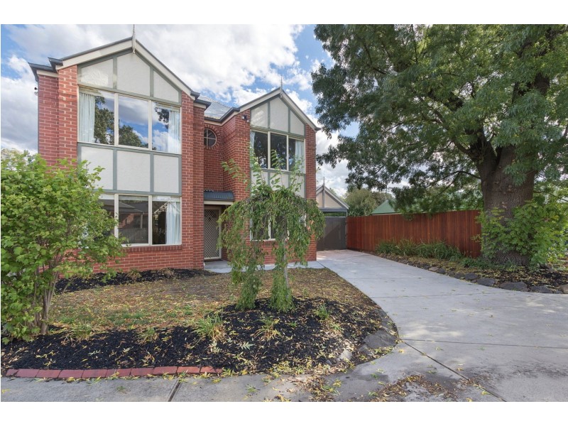 4/2-6 Melbourne Rd, Gisborne VIC 3437