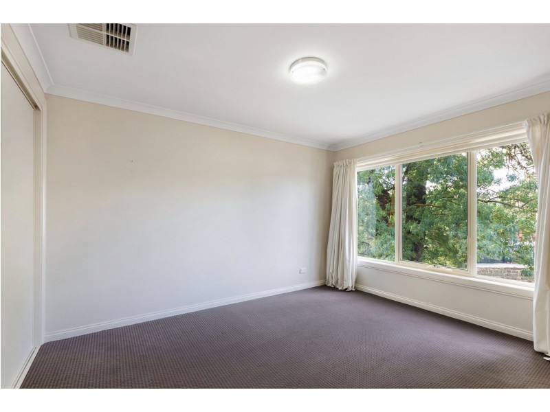 4/2-6 Melbourne Rd, Gisborne VIC 3437