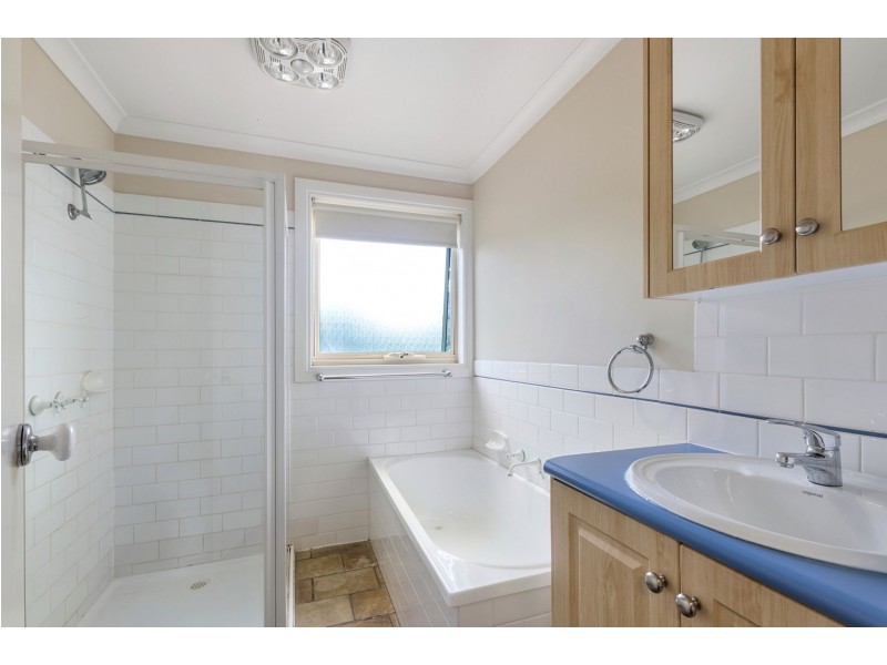 4/2-6 Melbourne Rd, Gisborne VIC 3437