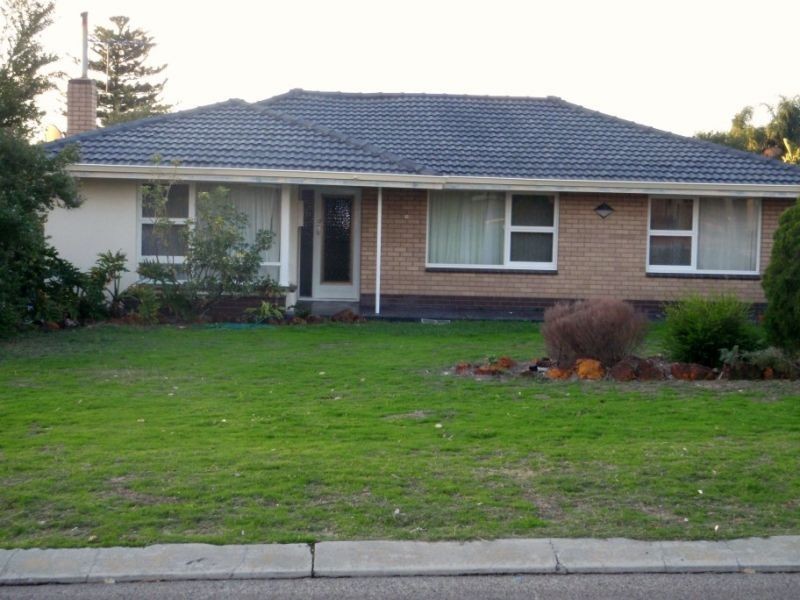 18 Errinbee Street, Riverton WA 6148