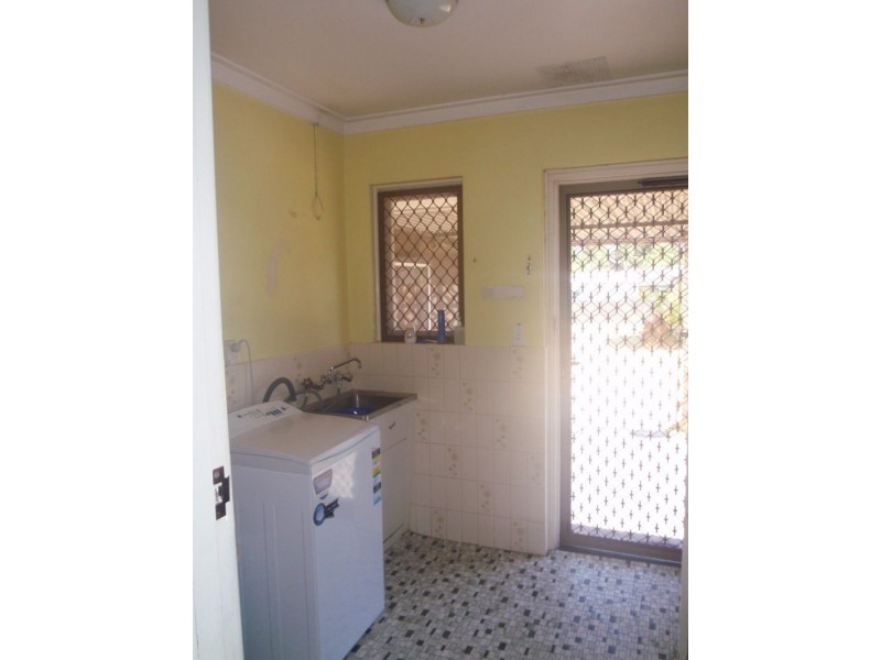 18 Errinbee Street, Riverton WA 6148