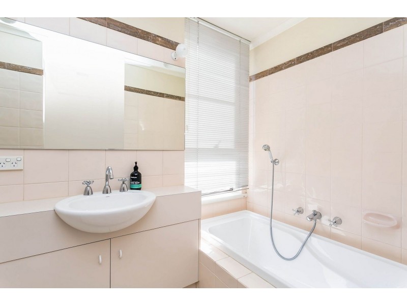 33/11 Charlick Cct, Adelaide SA 5000