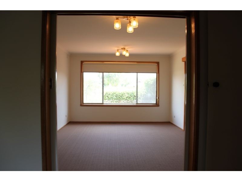 6 Jessop Court, Gladstone Park VIC 3043