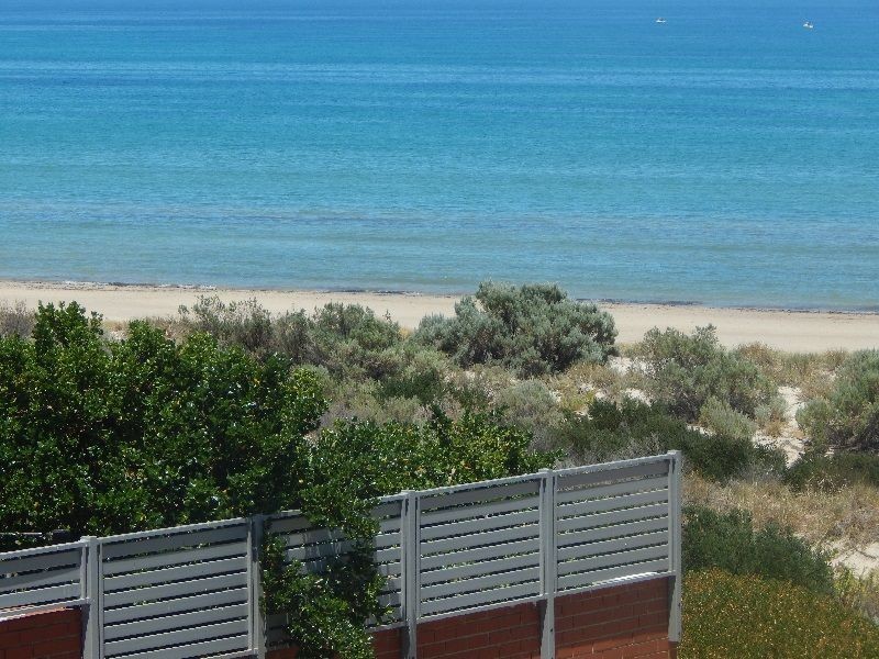 2/39 Seaview Road, Tennyson SA 5022