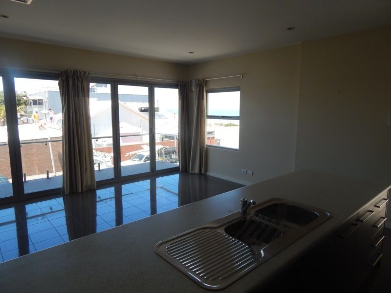 2/39 Seaview Road, Tennyson SA 5022