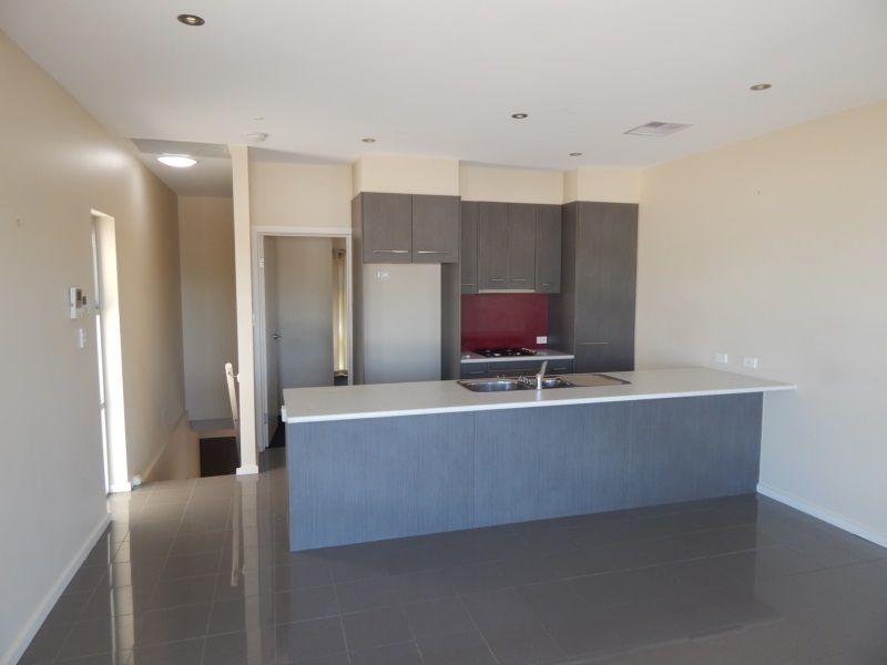 2/39 Seaview Road, Tennyson SA 5022