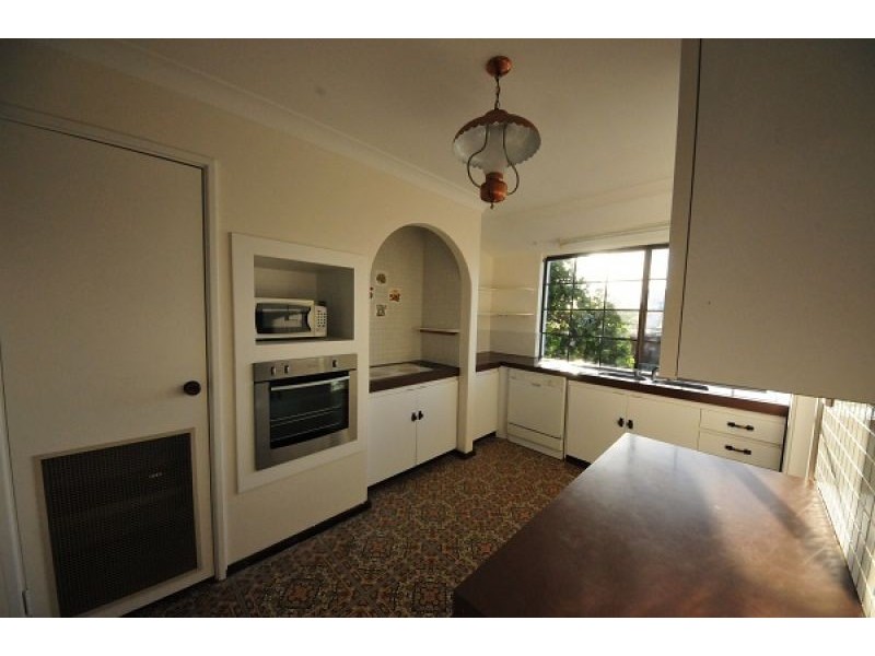 4 Malibu Road, Safety Bay WA 6169