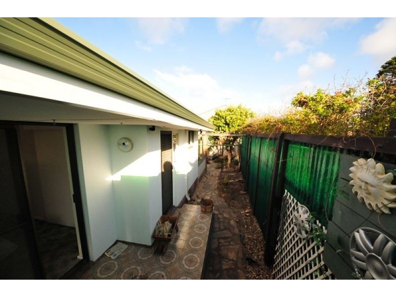 4 Malibu Road, Safety Bay WA 6169