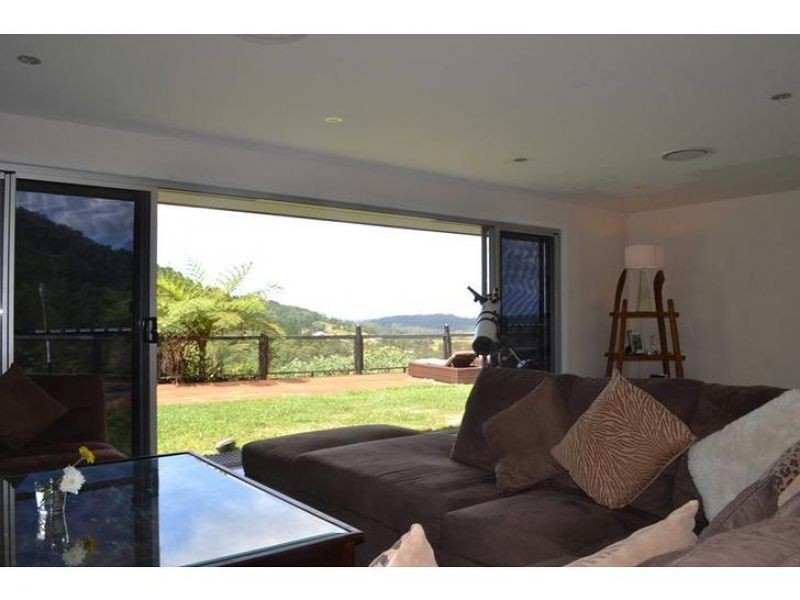 27 Tinarra Close, Maroochy River QLD 4561