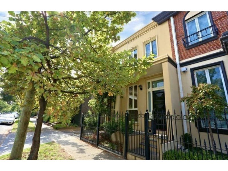 8C Surrey Road, South Yarra VIC 3141