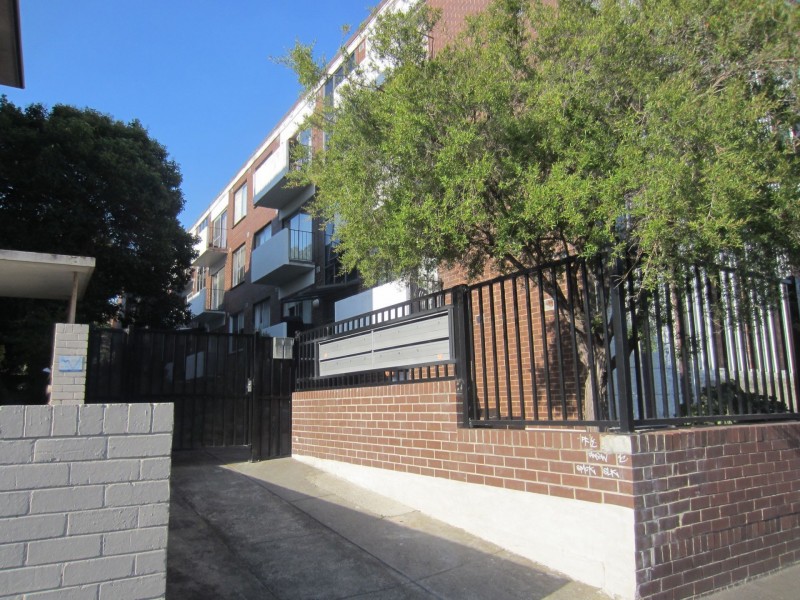 8/68 Alma Road, St Kilda VIC 3182