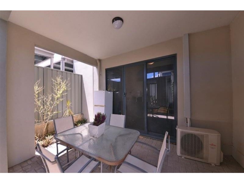 60/12 Citadel Way, Currambine WA 6028