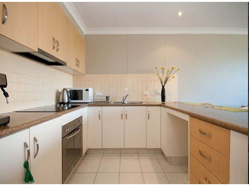 14/19-21 Armrick Avenue, Broadbeach QLD 4218