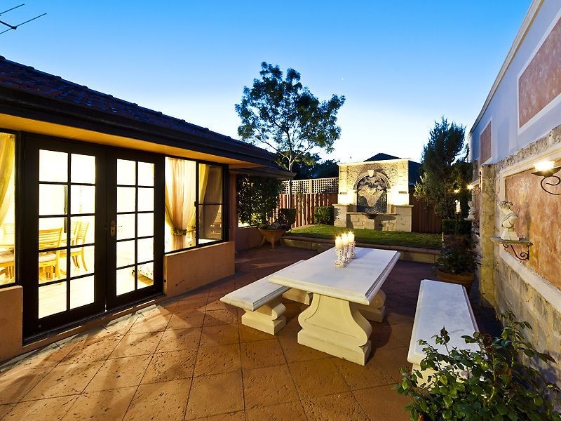 101a Tweeddale Road, Applecross WA 6153