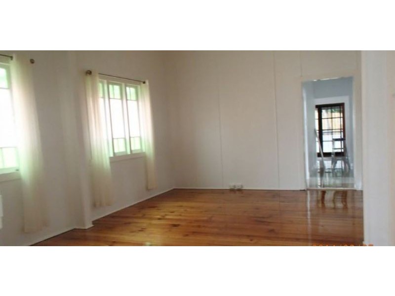 26 Lucy Street, Milton QLD 4064