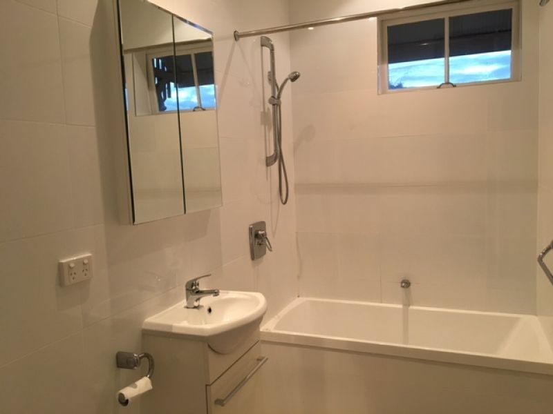 26 Lucy Street, Milton QLD 4064