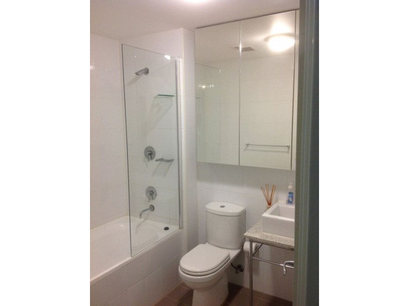 18f/541 Pembroke Road, Leumeah NSW 2560