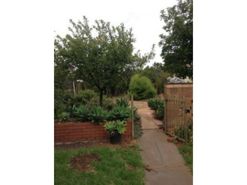 1 Bennett Crescent, Magill SA 5072