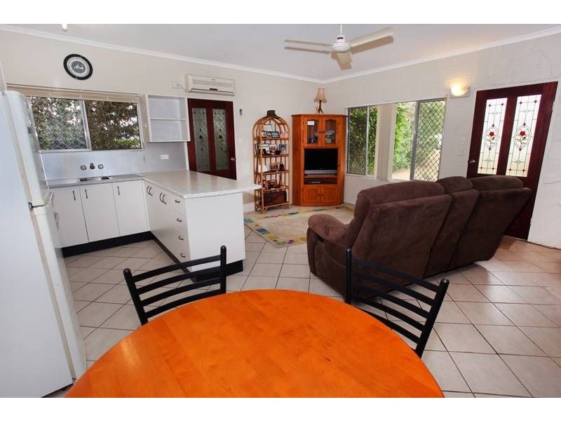 1/6 Lisbon St, Maroochydore QLD 4558