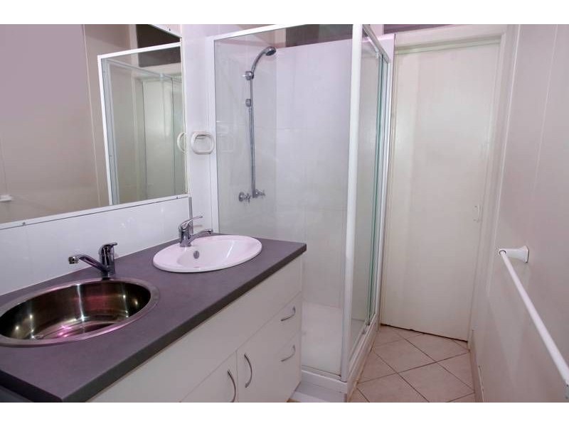 1/6 Lisbon St, Maroochydore QLD 4558