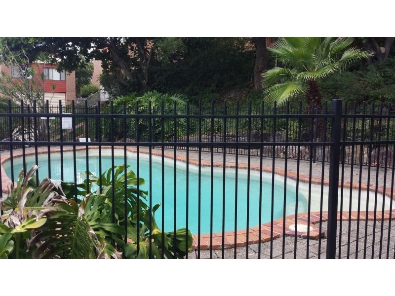 6/11 Balfour Crescent, Highland Park QLD 4211