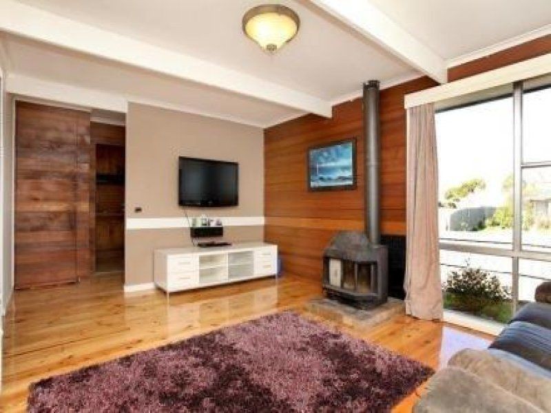 22 Rautman Crescent, Sunshine West VIC 3020