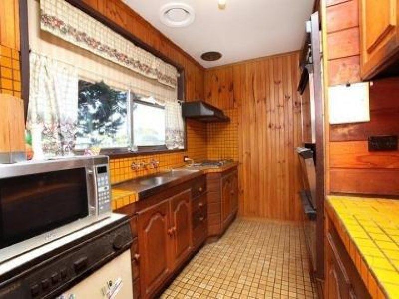 22 Rautman Crescent, Sunshine West VIC 3020