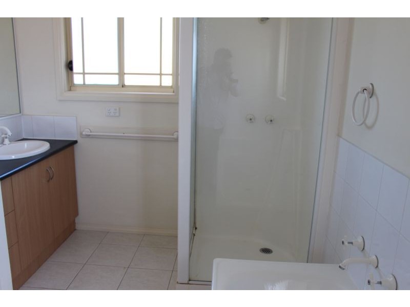 40-42 Kingsville St, Kingsville VIC 3012