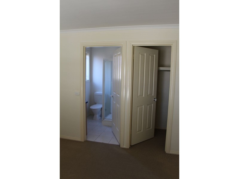 40-42 Kingsville St, Kingsville VIC 3012