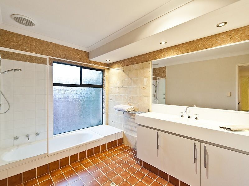 101a Tweeddale Road, Applecross WA 6153