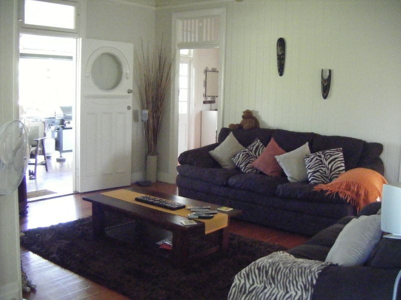 9 The Promenade, Camp Hill QLD 4152