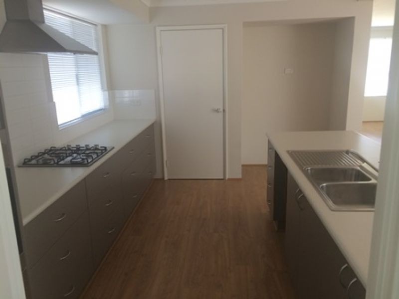 69 Leisure Way, Halls Head WA 6210