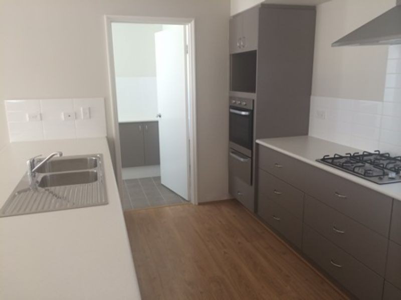 69 Leisure Way, Halls Head WA 6210
