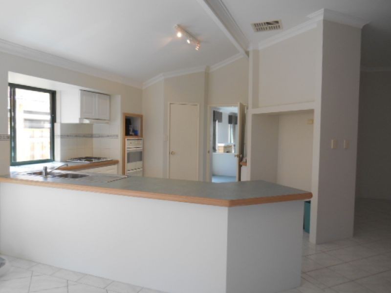 5 Waratah Mews, Hillarys WA 6025