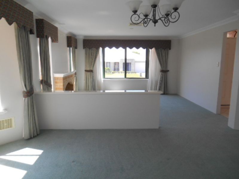 5 Waratah Mews, Hillarys WA 6025