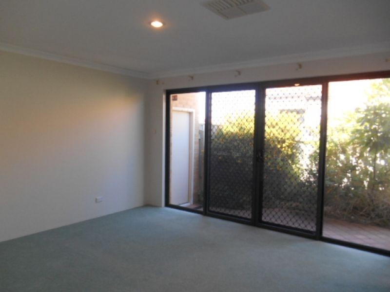 5 Waratah Mews, Hillarys WA 6025