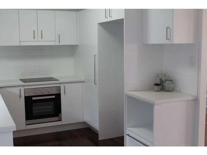 70 Broad Street, Labrador QLD 4215