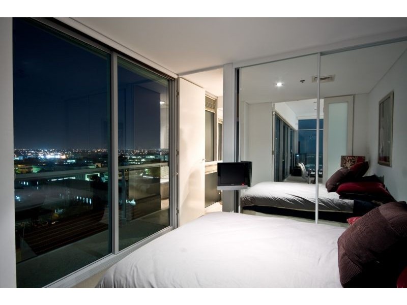 18/11 Altona Street, West Perth WA 6005