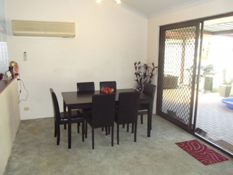 4 Castlereagh Circle, Port Kennedy WA 6172