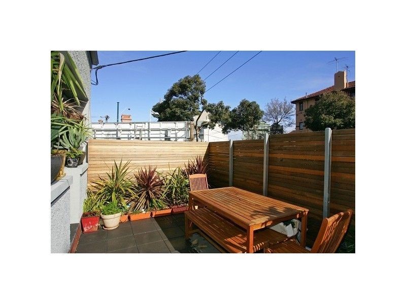 3/98 Barkly St, St Kilda VIC 3182