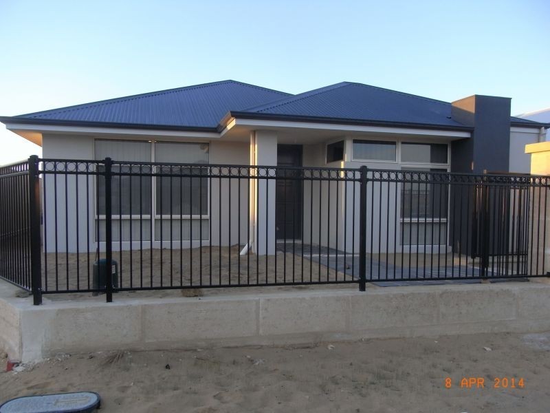 1 Payanna Grange, Lakelands WA 6180