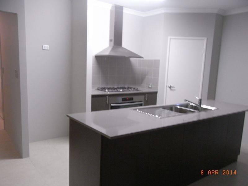 1 Payanna Grange, Lakelands WA 6180