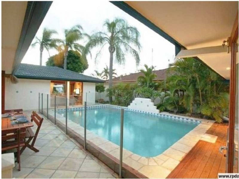 Broadbeach Waters QLD 4218