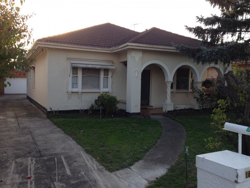 18 Kinross Avenue, Caulfield North VIC 3161