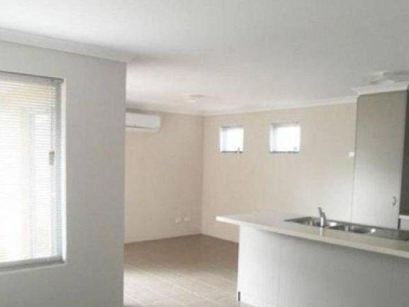 4/31 Peppermint Gardens, Aubin Grove WA 6164