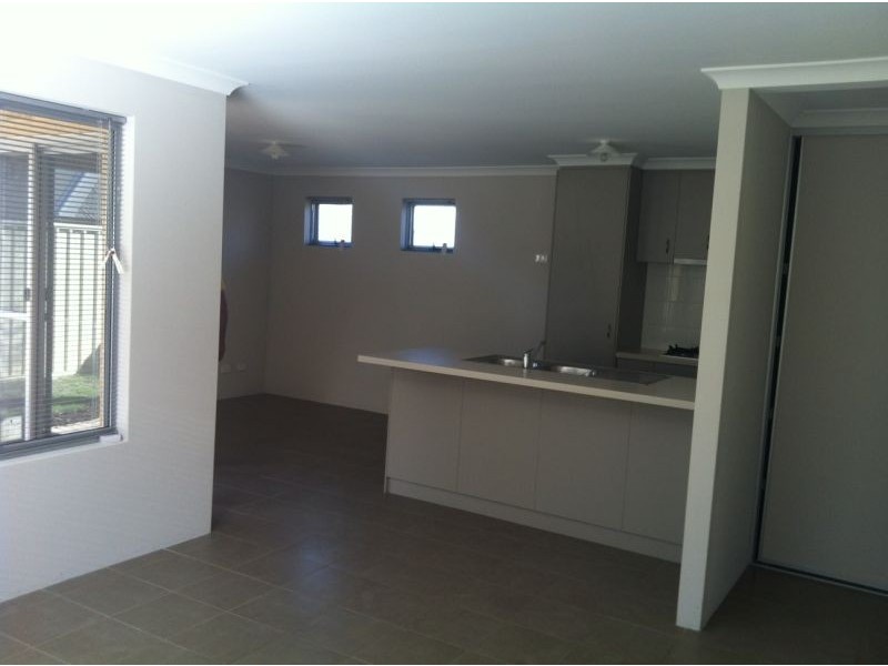 4/31 Peppermint Gardens, Aubin Grove WA 6164