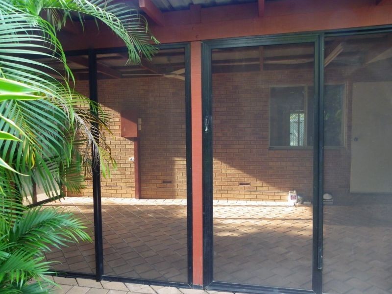 2 Parkside Crescent, Leanyer NT 0812